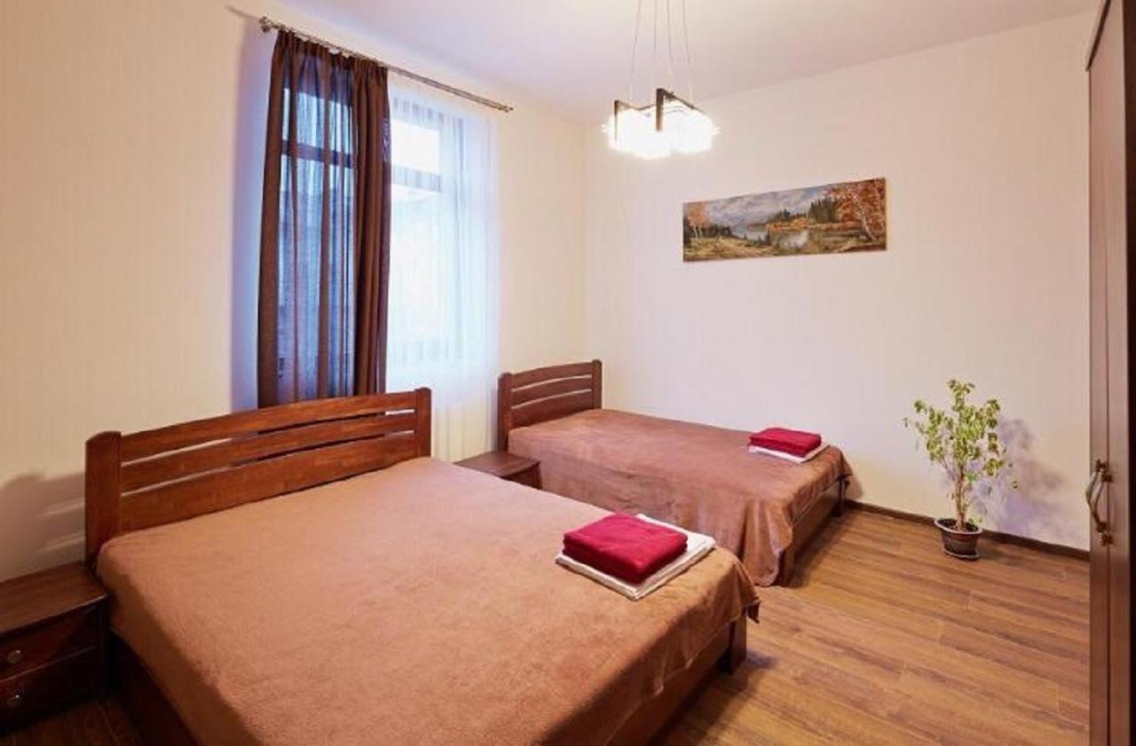 Apartment On Lychakivska Lviv Exterior foto
